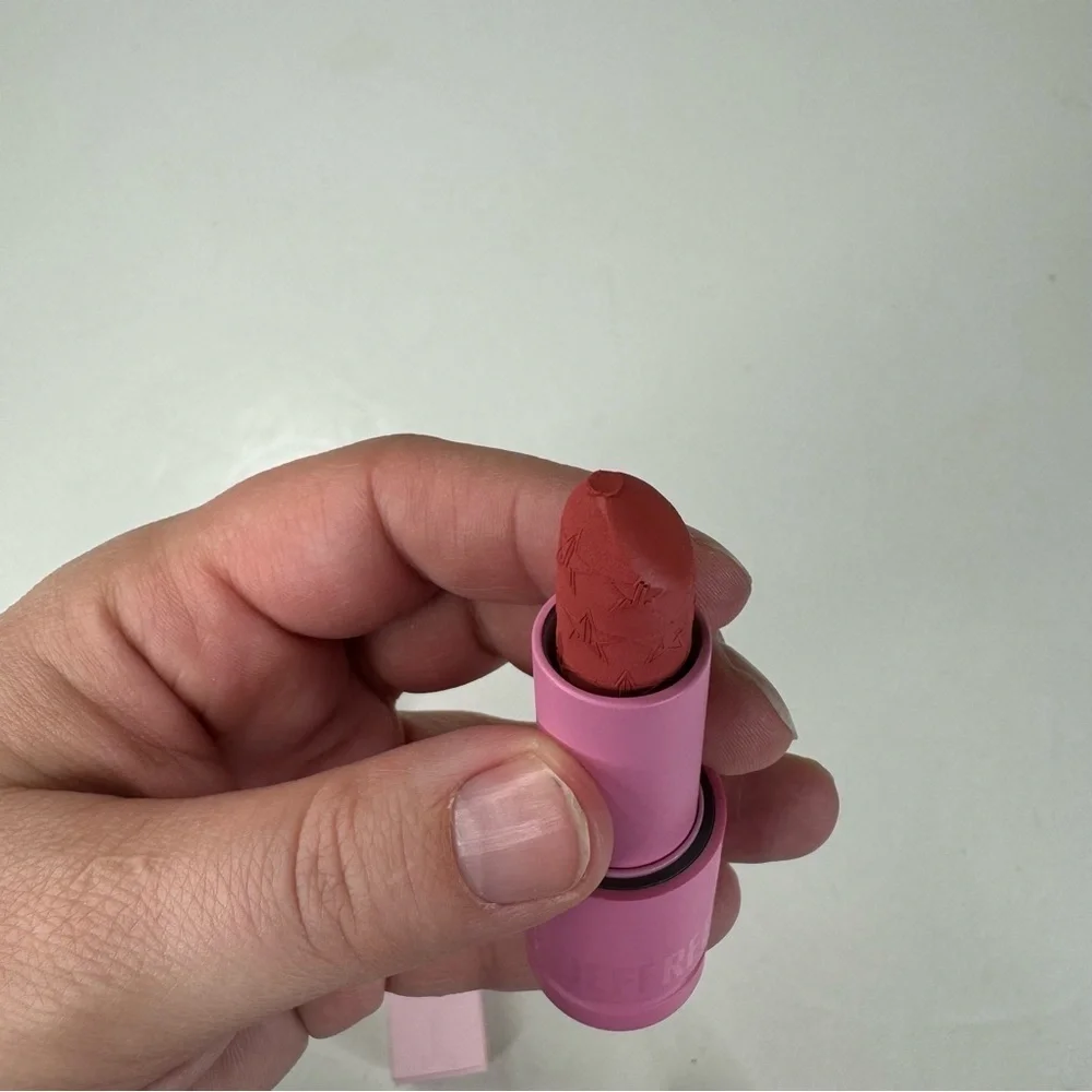 Jeffree Star Trap Lipstick in‎ Ranch Girl